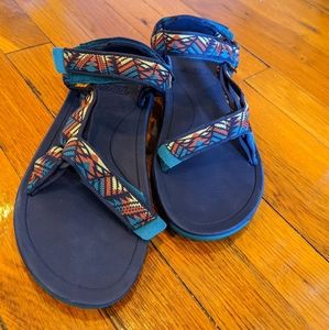 NWOT Teva Hurricane Sandals